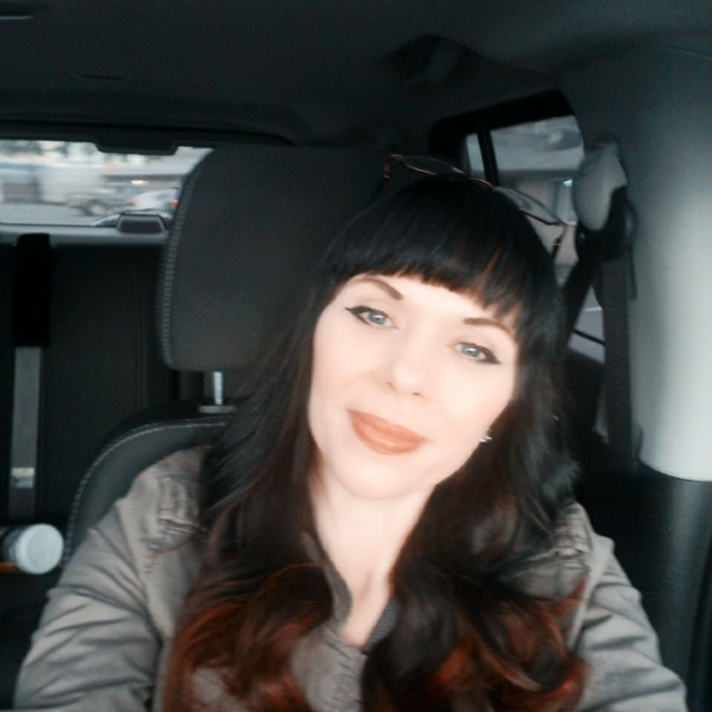 Meet your Posher, Crystal